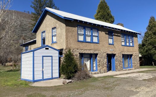 Hat Creek, California Store with Home on Agreage