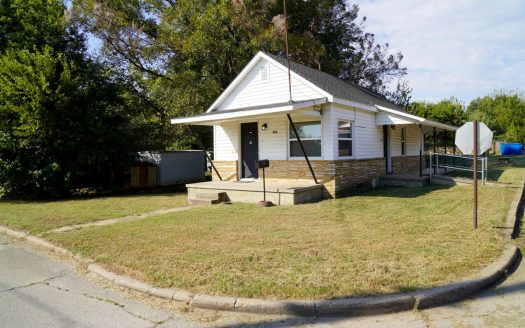 No Reserve Large Commercial Shop, Home, and Vacant Lots Auction